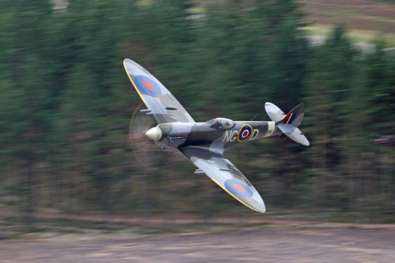 Spitfire lentää taas Jämillä heinäkuussa, mutta minkä maan väreissä?